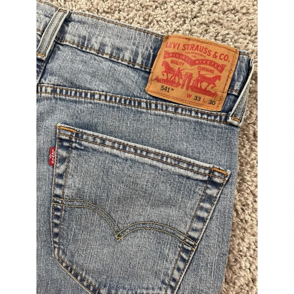 Levi's Men's 541 Athletic Taper Light Blue Jeans